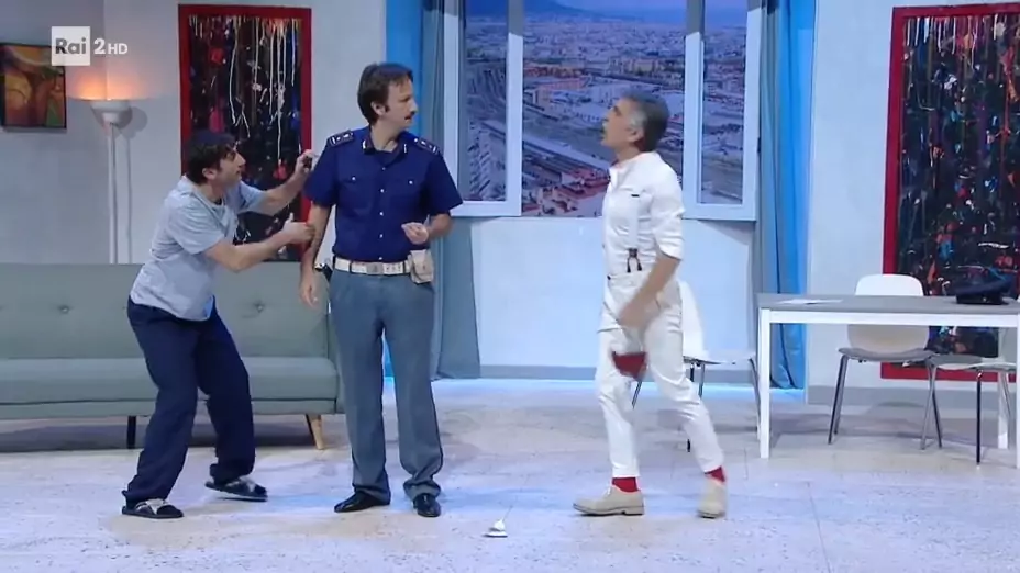 Featured image for ““Sogni e bisogni” torna in replica su Rai2 il teatro di Vincenzo Salemme”